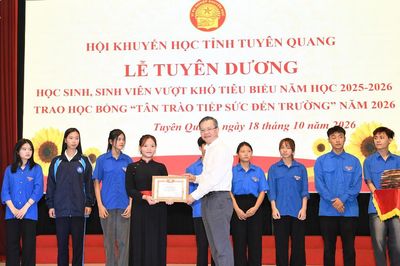 Tuyên dương học sinh, sinh viên vượt khó tiêu biểu và trao học bổng 'Tân Trào tiếp sức đến trường' năm 2026
