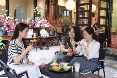 Hương vị mùa thu trong cách thưởng thức mới của giới trẻ
