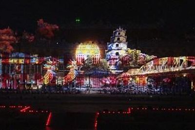 Huế chọn lối riêng