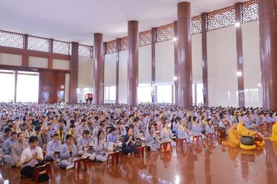 Hơn 2.600 Tăng Ni, Phật tử tham dự khóa tu Ngày an lạc kỳ 5 ở Học viện Phật giáo VN tại TP.HCM