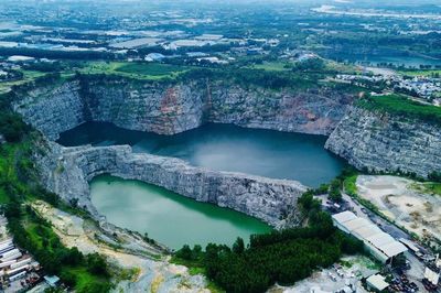 Thiếu vật liệu, TP.HCM tính tăng độ sâu khai thác mỏ đá