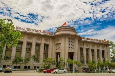 Ngân hàng Nhà nước yêu cầu giảm lãi suất huy động tối thiểu 0,5%, siết chặt các khoản vay lách quy định