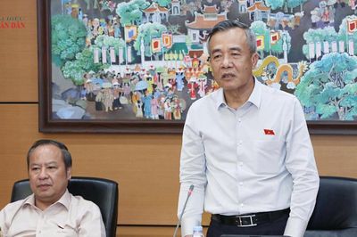 Nghiên cứu thành lập tổ công tác của Chính phủ trực tiếp hỗ trợ địa phương tháo gỡ khó khăn, vướng mắc