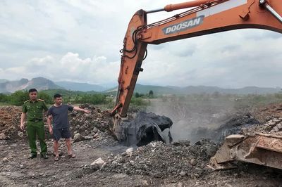 Truy quét những 'bãi chôn' chất thải công nghiệp