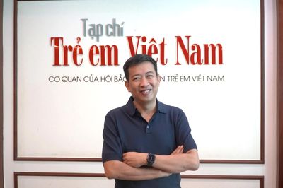 Nhà văn Hoàng Anh Tú: 'Đừng chỉ hỏi con đã đạt được điều gì'
