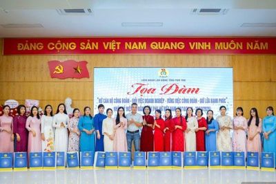 Các nữ cán bộ công đoàn 'Ba đảm đang'