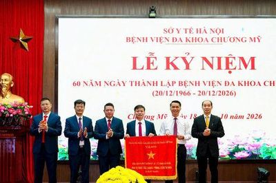 Bệnh viện đa khoa Chương Mỹ kỷ niệm 60 năm thành lập và đón nhận Cờ thi đua của Chính phủ