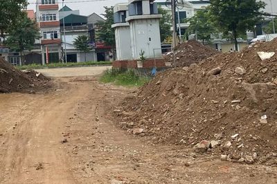 Gần 10.000 tấn rác xây dựng mỗi ngày, Hà Nội chạy đua bố trí điểm tiếp nhận và tái chế