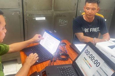Mâu thẫn cá nhân, dùng dao đâm người khác nhập viện