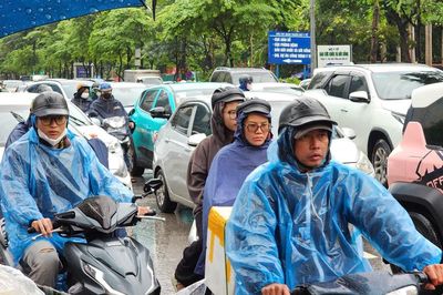 Miền Bắc sắp có mưa dông giải nhiệt nắng gắt