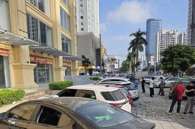 Nghệ An: Thêm 2 ô tô bị đập kính trong đêm