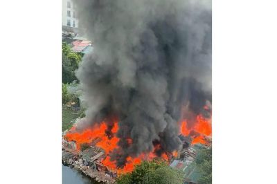 Hà Nội: Cháy lớn tại khu nhà ở phường Đại Mỗ