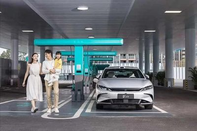 [GALLERY] BYD Han 2027 mới hệ dẫn động AWD, sẽ bán ở Việt Nam