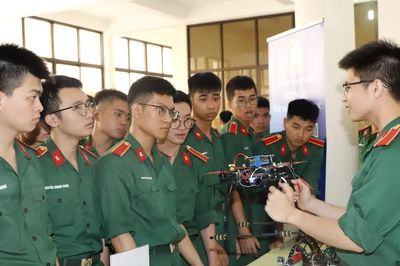 Thúc đẩy phát triển khoa học, công nghệ để giải quyết các bài toán từ thực tiễn