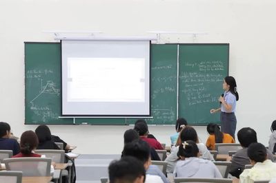 Ngành học lạc hậu, trường đại học phải tính đường dừng tuyển sinh
