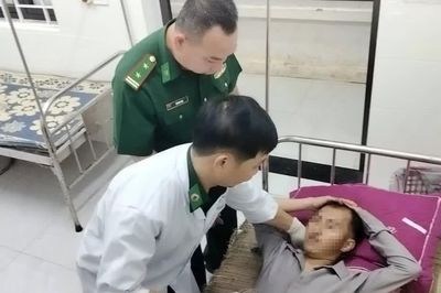Người đàn ông ngộ độc lá ngón được cứu sống nhờ bài thuốc của bác sĩ quân y