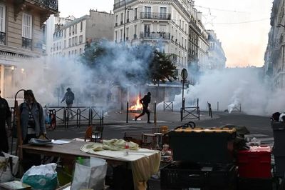 Paris như vùng chiến sự, Tổng thống Macron lên án 'những kẻ muốn lật đổ nền Cộng hoà'