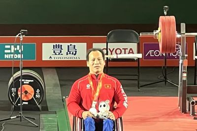 ASIAN Para Games 5: Lực sĩ Lê Văn Công giành huy chương bạc đầu tiên cho Đoàn Thể thao Người khuyết tật Việt Nam