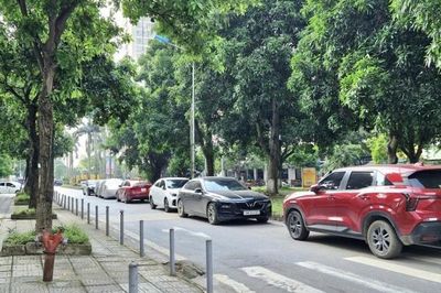 Hà Nội tính lại giá trông giữ xe: Siết minh bạch doanh thu lòng đường, hè phố
