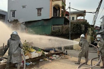 Công an xác minh vụ nghi rò rỉ hóa chất khiến 40 người nhập viện ở Hà Nội