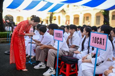 TPHCM giảm 702 trường, 2.462 cán bộ quản lý chuyển sang làm giáo viên