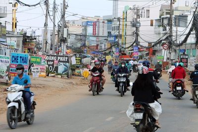 TPHCM yêu cầu tránh tình trạng dân hiến đất, đường vẫn chậm làm