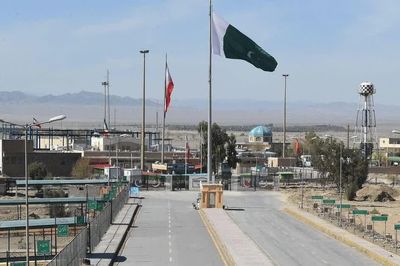 Vì sao Pakistan tạm thời đóng cửa các tuyến đường thương mại với Iran?