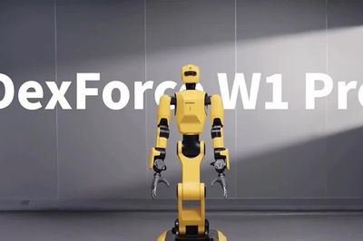 Công nghệ số giúp robot học việc trước khi bước vào nhà máy