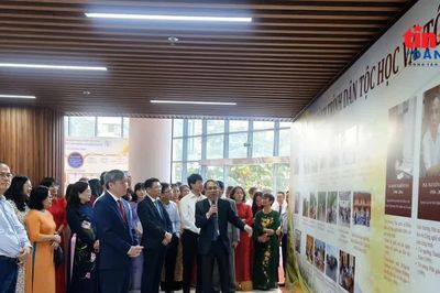 Phát huy nguồn lực nhân văn, hướng tới phát triển bền vững