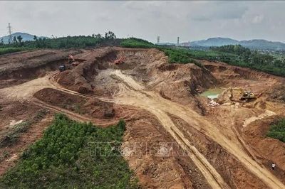 Nghệ An: Tháo gỡ vướng mắc, đẩy nhanh tiến độ cao tốc Vinh - Thanh Thủy