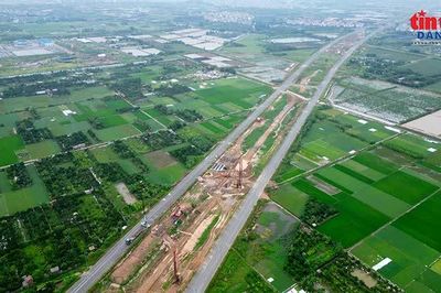 Hai cầu vượt sông Hồng trên Vành đai 4 sát mốc 50% sản lượng