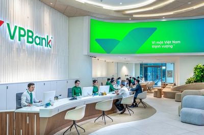 VPBank lãi gần 30.000 tỷ đồng sau 9 tháng, bằng cả năm 2025