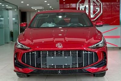 Xe sedan công suất công suất 168 mã lực, giá hơn 500 triệu tại Việt Nam, cạnh tranh với Mazda3