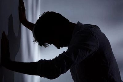 Gửi tiền cho bạn gái nuôi con rồi nhận ra con không tồn tại, kết quả từ cảnh sát khiến người đàn ông 'hóa điên'