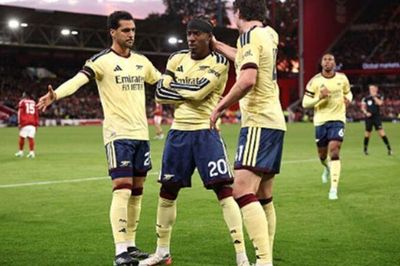 Madueke giải cứu, Arsenal vượt ải Nottingham Forest