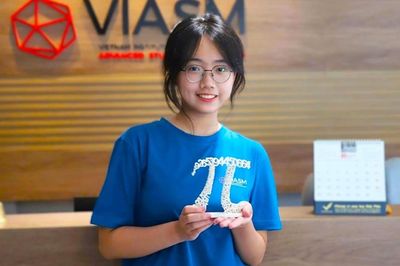 Nữ sinh quê Bắc Ninh nhận học bổng Toán học từ Giáo sư Ngô Bảo Châu