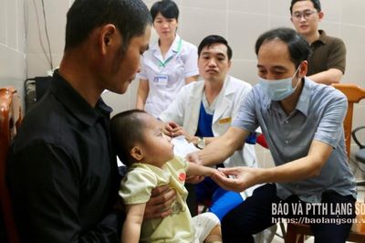 Để trẻ được chăm sóc toàn diện