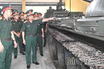 Xây dựng phòng thủ Quân khu 2 ngày càng vững mạnh