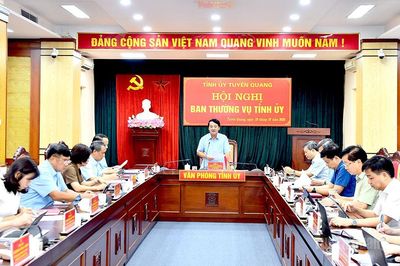 Khẩn trương cụ thể hóa các kết luận Hội nghị Trung ương 4