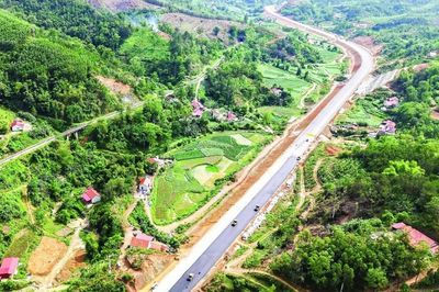 Đầu tư công: Đòn bẩy cho cú “bứt tốc” chặng nước rút