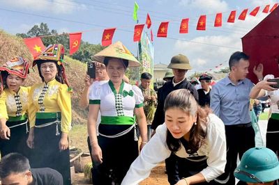 Mường Kim (Lai Châu) gìn giữ bản sắc văn hóa qua Lễ hội Mừng cốm mới