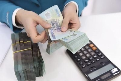 Ngân hàng chạy đua tăng lãi suất có thể bị giảm chỉ tiêu tín dụng