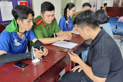 Công an xã Tân Vĩnh Lộc, TPHCM:  Lan tỏa phong trào 'Ba nhất' từ những việc làm thiết thực