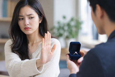 Sợ cảnh 'tăng ca việc nhà', nhiều cô gái trẻ chần chừ kết hôn