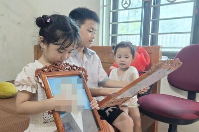 123 ngày mất cả cha lẫn mẹ và câu hỏi xé lòng của trẻ lên 3: Bà ơi, bố mẹ đâu?