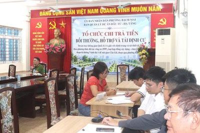 Phường Bạch Mai: Chi trả bồi thường giải phóng mặt bằng dự án Quốc lộ 1A