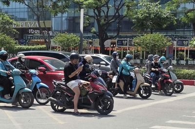 Miền Bắc nắng mạnh, sáng sớm có sương mù