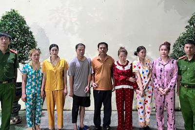 Từ hoạt động mại dâm tại quán karaoke, lộ đường dây đánh bạc, cá độ khủng