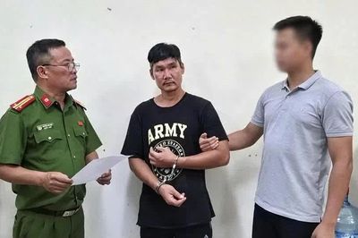 Tạm giam đối tượng dùng dao tấn công lực lượng công an