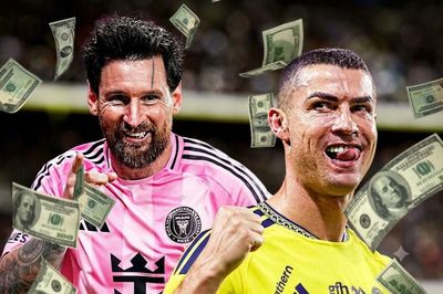 Nhờ đâu Ronaldo kiếm tiền gấp đôi Messi?